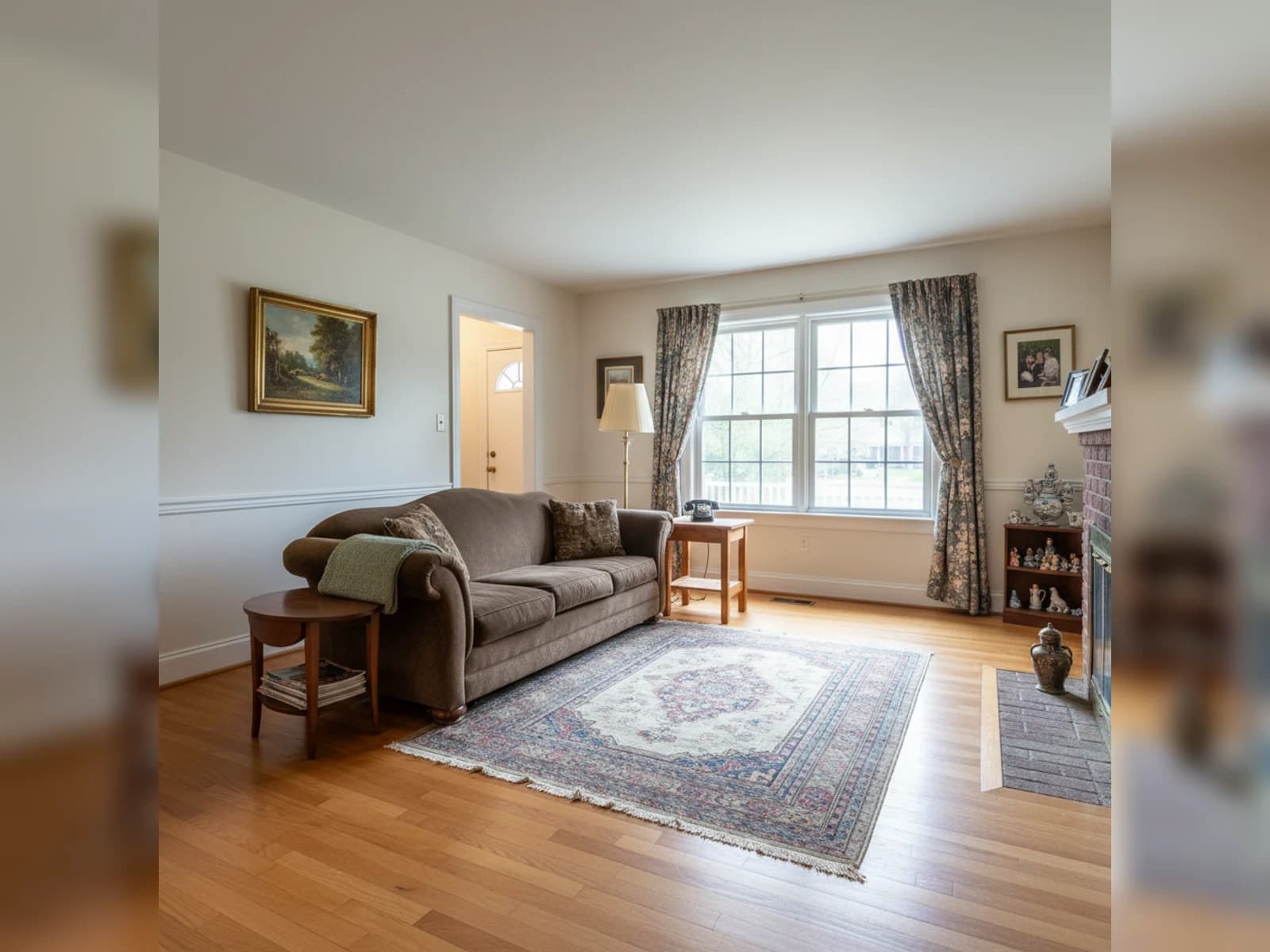 Before room photo before using DecorAI AI interior design app